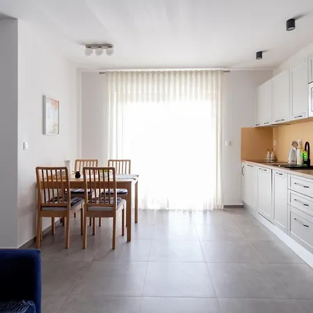 Complex 50 Meters To The Sea 3* Pirovac