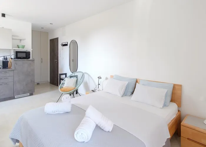 Complex 50 Meters To The Sea Affittacamere 3*