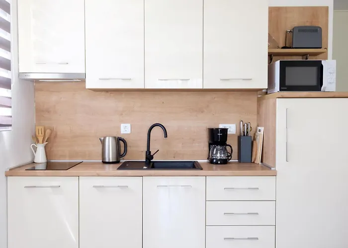 Complex 50 Meters To The Sea Affittacamere