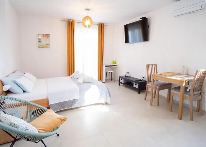 Complex 50 Meters To The Sea Affittacamere