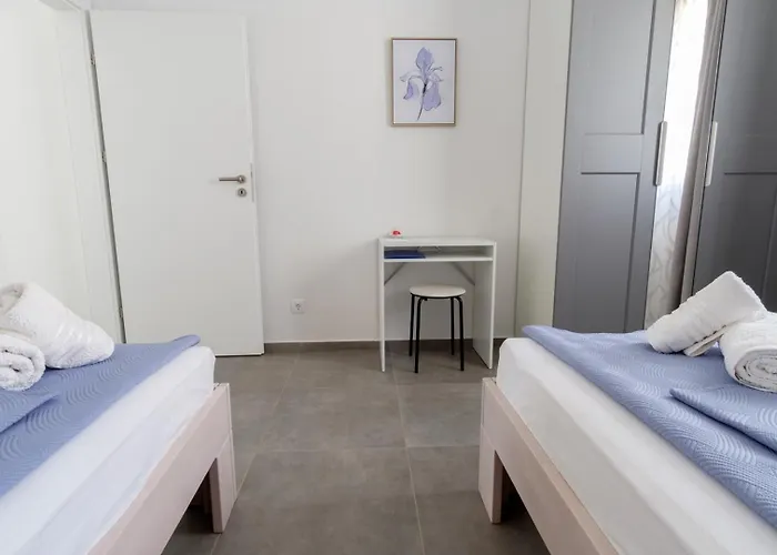 Affittacamere Complex 50 Meters To The Sea Pirovac