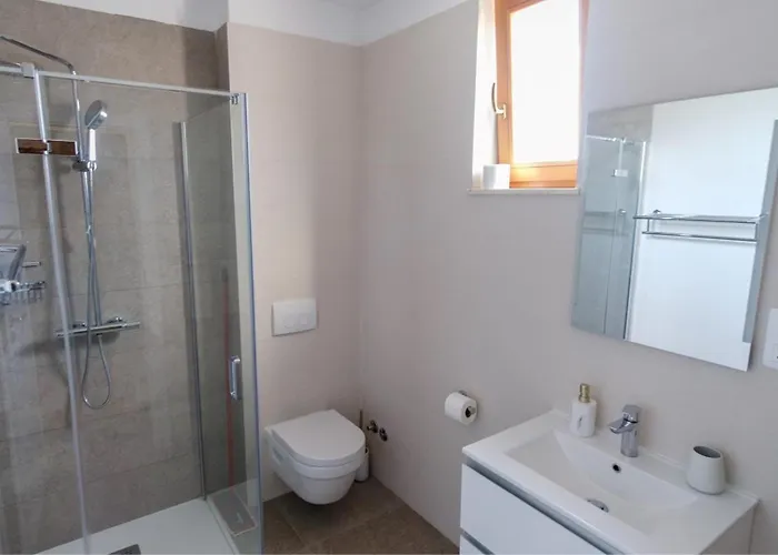 Complex 50 Meters To The Sea 3* Pirovac